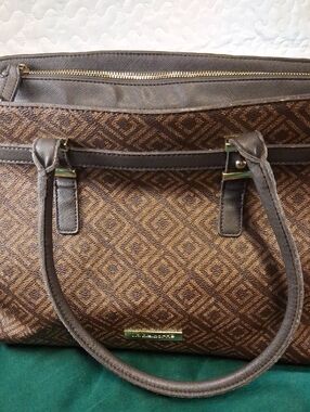 Liz Claiborne Brown Diamond Jacquard Tote 3 Top Zippers For All Your Items